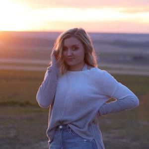 Meet your Posher, Courtney